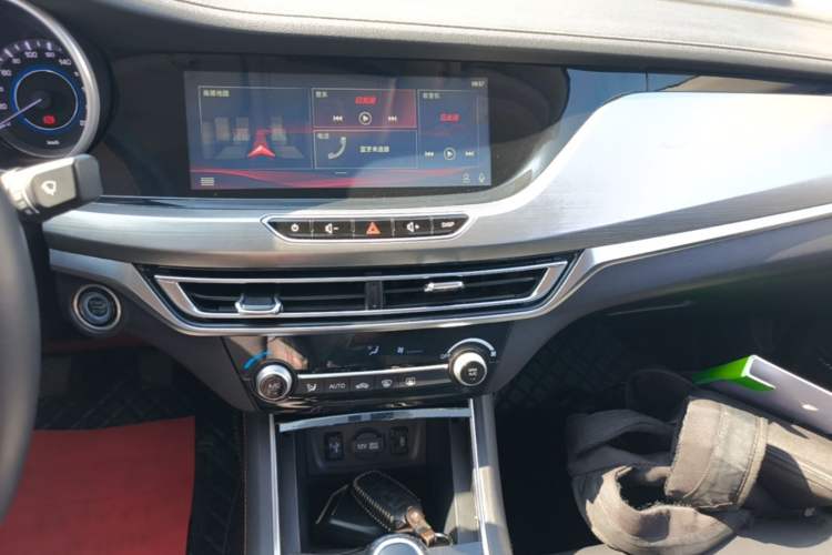 Used CHANGAN Eado 2019 High-Energy Edition 1.6L GDI Manual Pioneer Model China VI Standard Audio And AC Panel