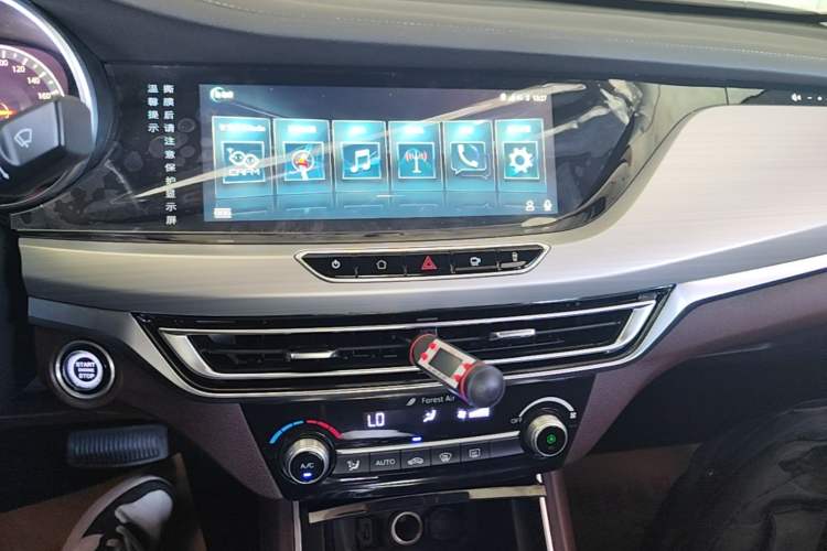 Used CHANGAN Eado 2019 Blue Whale Edition 280T GDI DCT Light-Speed Model Audio And AC Panel