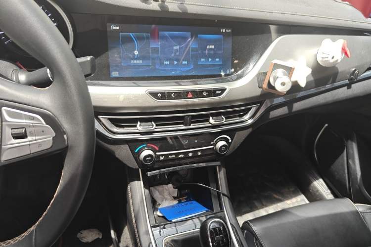 Used CHANGAN Eado 2019 High-Energy Edition 1.6L GDI Manual Pioneer Model China VI Standard Audio And AC Panel