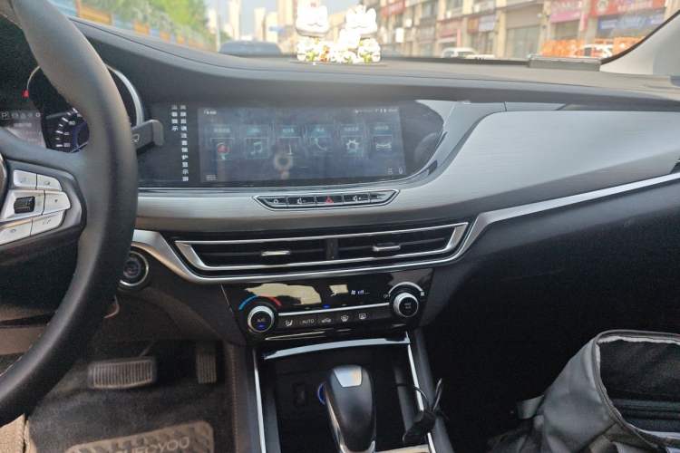 Used CHANGAN Eado 2019 High-Energy Edition 1.6L GDI Automatic Pioneer Model China VI Standard Audio And AC Panel