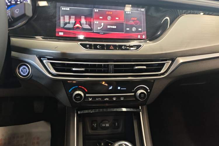 Used CHANGAN Eado 2019 High-Energy Edition 1.6L GDI Manual Pioneer Model China VI Standard Audio And AC Panel