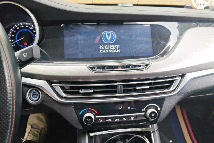 Used CHANGAN Eado 2019 High-Energy Edition 1.6L GDI Automatic Pioneer Model China VI Standard Audio And AC Panel