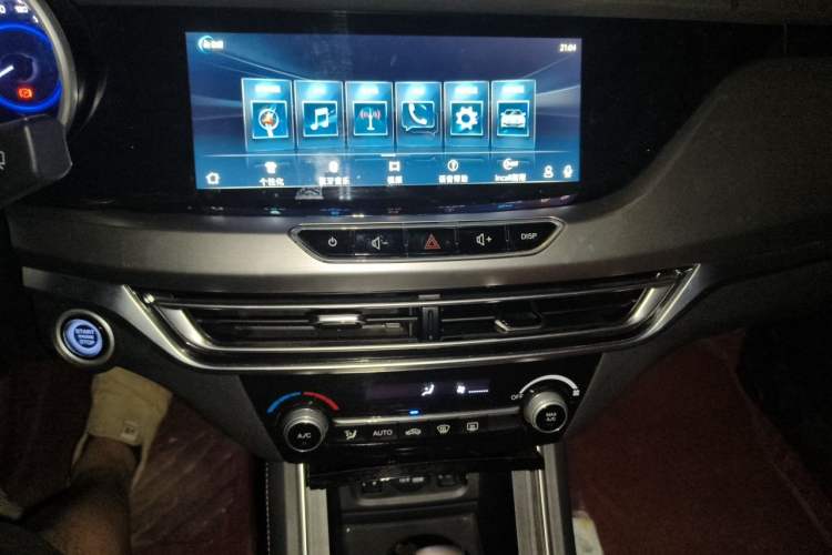 Used CHANGAN Eado 2019 High-Energy Edition 1.6L GDI Automatic Pioneer Model China VI Standard Audio And AC Panel