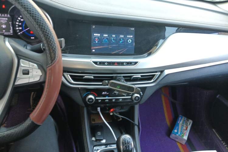 Used CHANGAN Eado 2019 1.6L GDI Manual Value Edition China VI Standard Audio And AC Panel