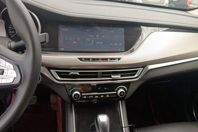 Used CHANGAN Eado 2019 High-Energy Edition 1.6L GDI Automatic Pioneer Model China VI Standard Audio And AC Panel