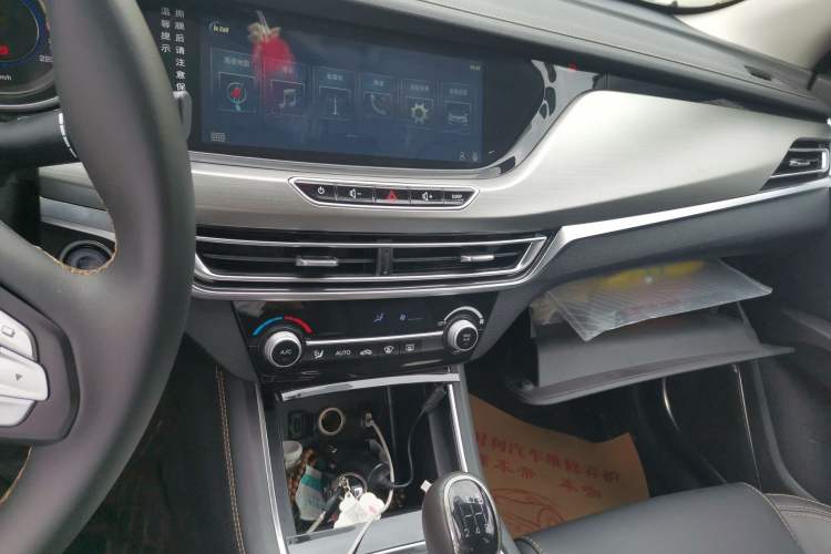 Used CHANGAN Eado 2019 High-Energy Edition 1.6L GDI Manual Pioneer Model China VI Standard Audio And AC Panel