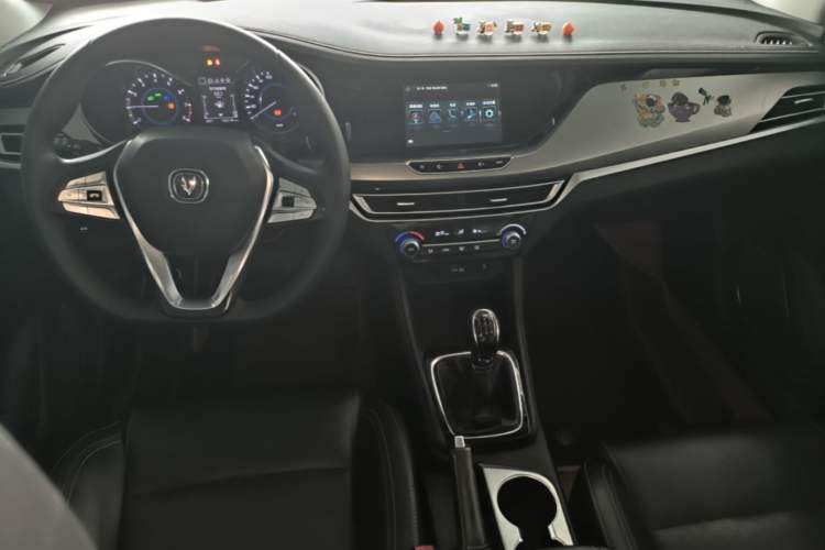 Used CHANGAN Eado 2019 1.6L GDI Manual Value Edition China VI Standard Center Console