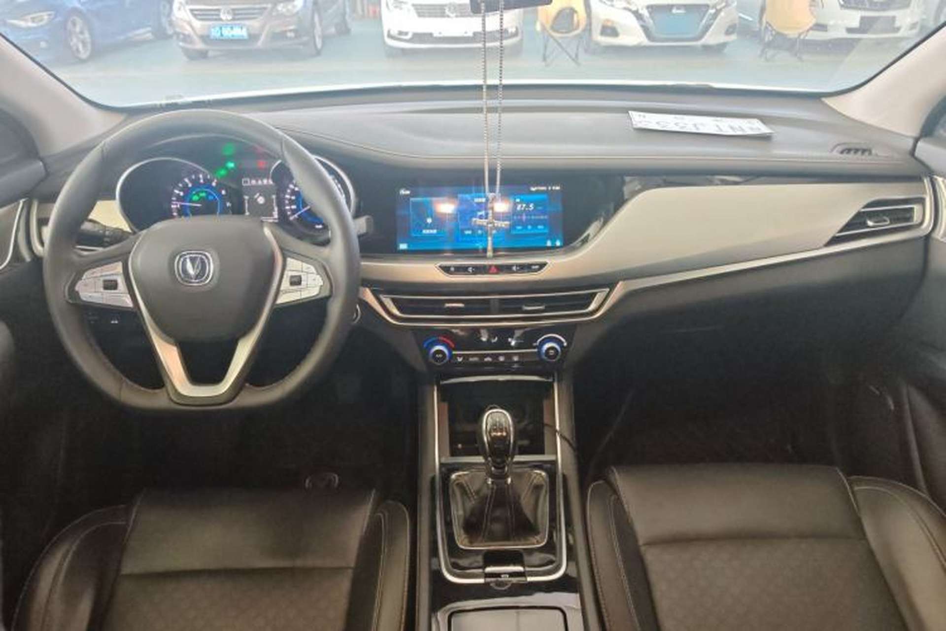 Used CHANGAN Eado 2019 High-Energy Edition 1.6L GDI Manual Pioneer Model China VI Standard Center Console