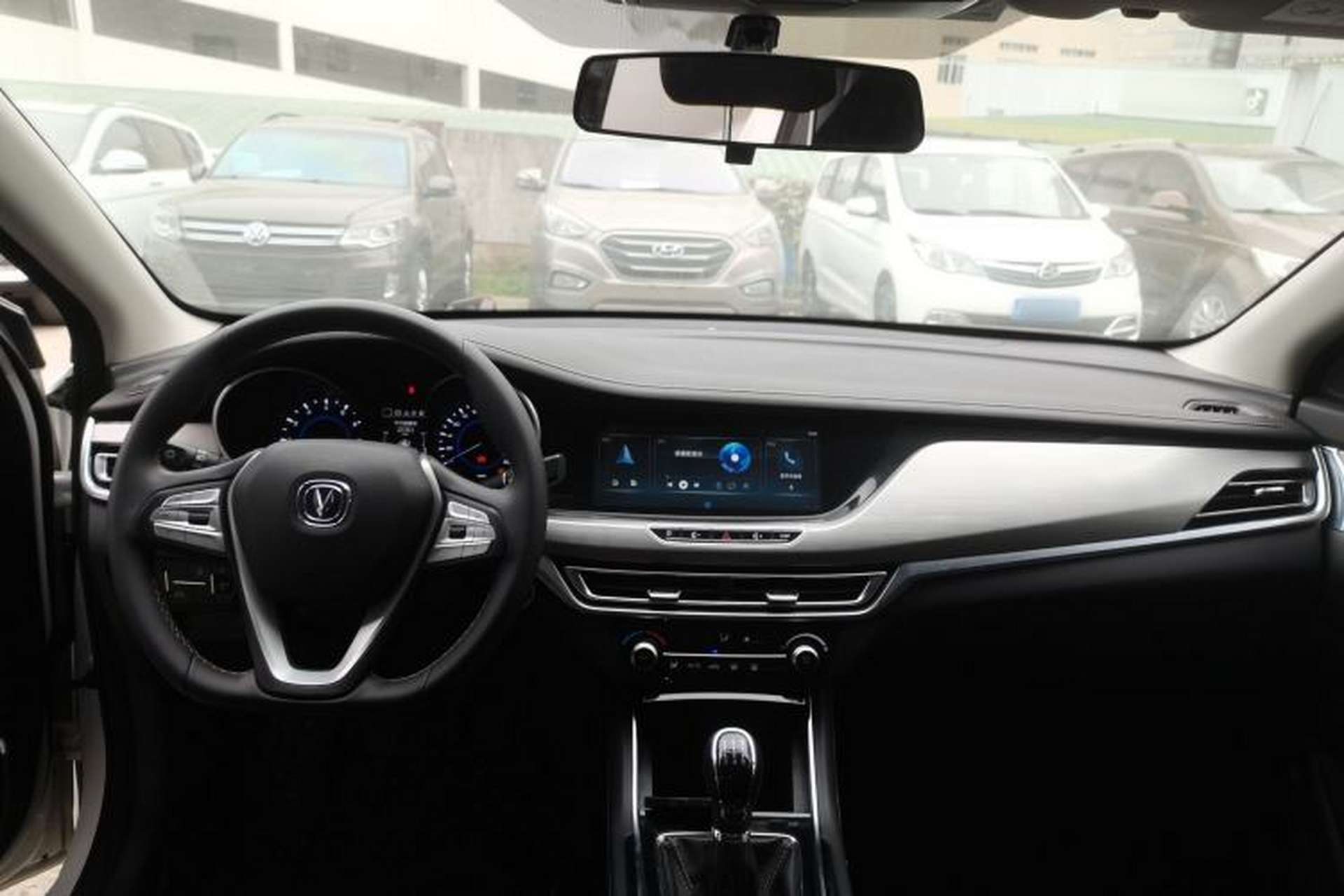 Used CHANGAN Eado 2019 High-Energy Edition 1.6L GDI Manual Pioneer Model China VI Standard Center Console