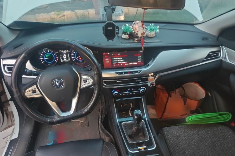 Used CHANGAN Eado 2019 High-Energy Edition 1.6L GDI Manual Pioneer Model China VI Standard Center Console