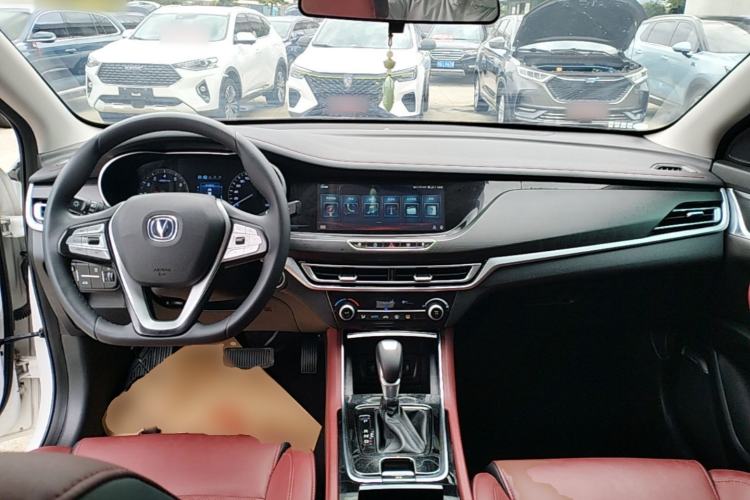 Used CHANGAN Eado 2019 Blue Whale Edition 280T GDI DCT High-Speed Model Center Console