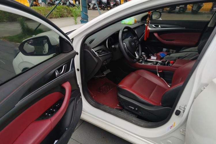 Used CHANGAN Eado 2019 Blue Whale Edition 280T GDI DCT High-Speed Model Driver Seat