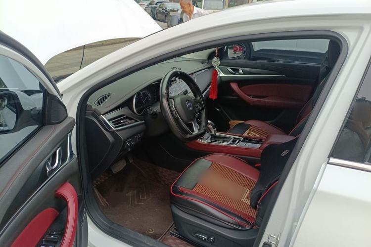 Used CHANGAN Eado 2019 Blue Whale Edition 280T GDI DCT High-Speed Model Driver Seat
