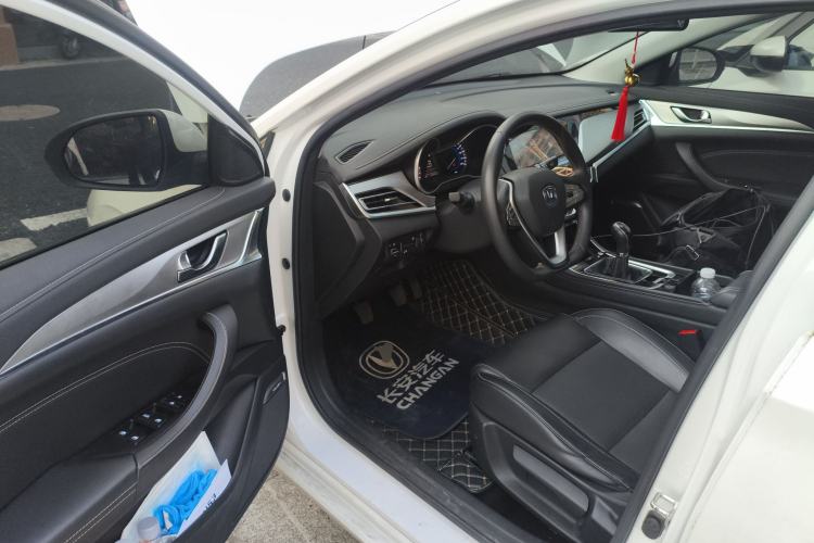 Used CHANGAN Eado 2019 High-Energy Edition 1.6L GDI Manual Pioneer Model China VI Standard Driver Seat