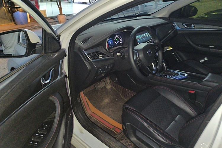 Used CHANGAN Eado 2019 Blue Whale Edition 280T GDI DCT High-Speed Model Driver Seat