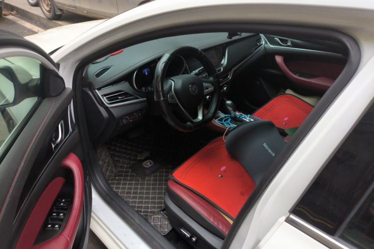 Used CHANGAN Eado 2019 Blue Whale Edition 280T GDI DCT High-Speed Model Driver Seat