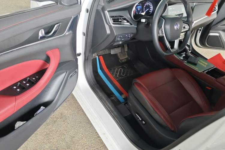 Used CHANGAN Eado 2019 Blue Whale Edition 280T GDI DCT High-Speed Model Driver Seat