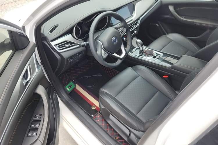 Used CHANGAN Eado 2019 High-Energy Edition 1.6L GDI Automatic Pioneer Model China VI Standard Driver Seat