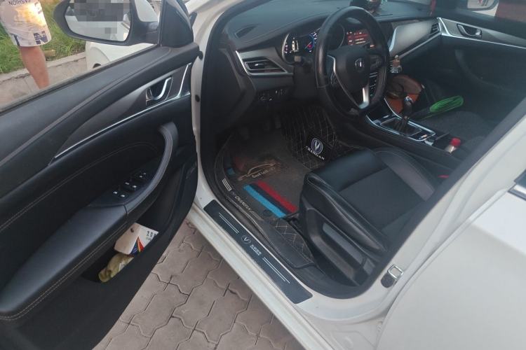 Used CHANGAN Eado 2019 High-Energy Edition 1.6L GDI Manual Pioneer Model China VI Standard Driver Seat