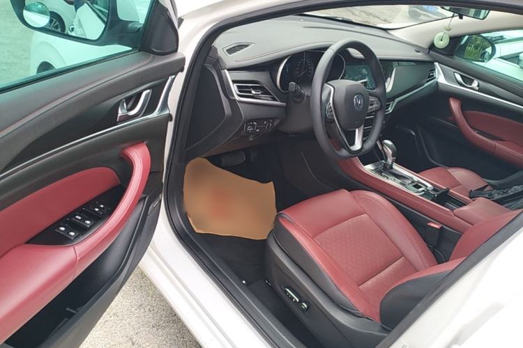 Used CHANGAN Eado 2019 Blue Whale Edition 280T GDI DCT High-Speed Model Driver Seat