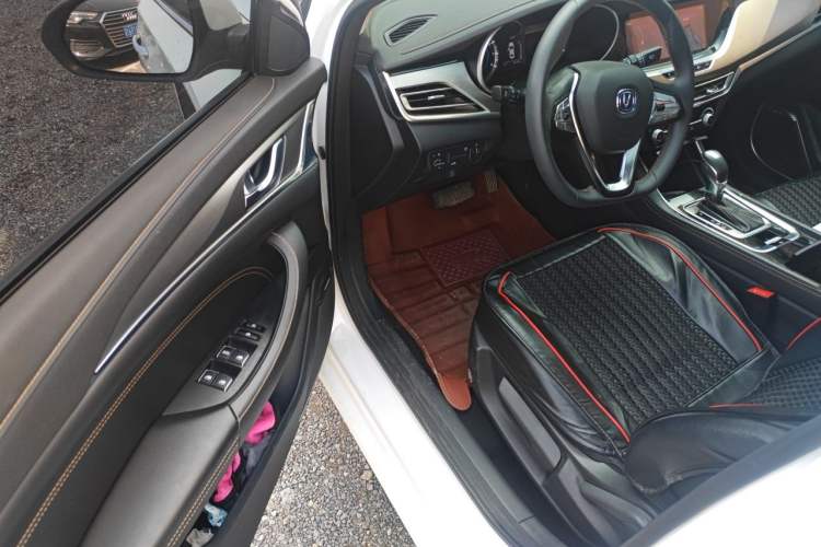 Used CHANGAN Eado 2019 High-Energy Edition 1.6L GDI Automatic Pioneer Model China VI Standard Driver Seat