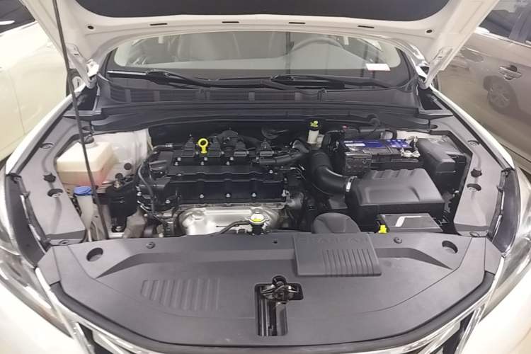Used CHANGAN Eado 2019 1.6L GDI Manual Value Edition China VI Standard Engine Bay