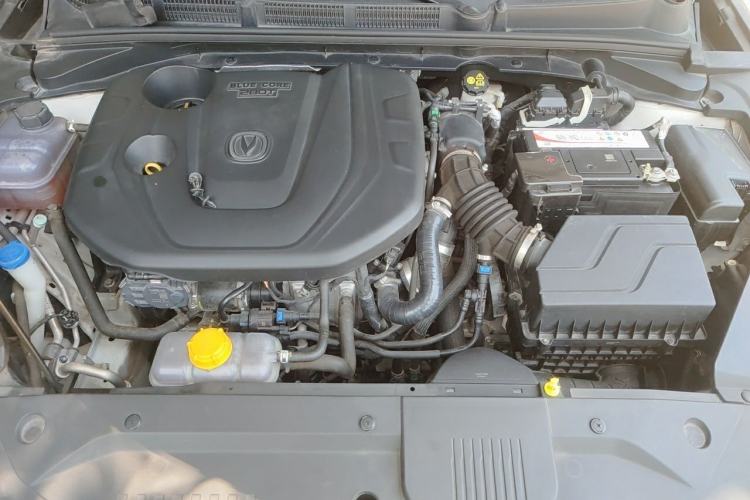 Used CHANGAN Eado 2019 Blue Whale Edition 280T GDI DCT High-Speed Model Engine Bay