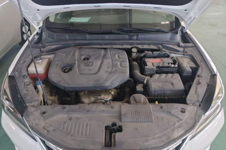 Used CHANGAN Eado 2019 High-Energy Edition 1.6L GDI Manual Pioneer Model China VI Standard Engine Bay