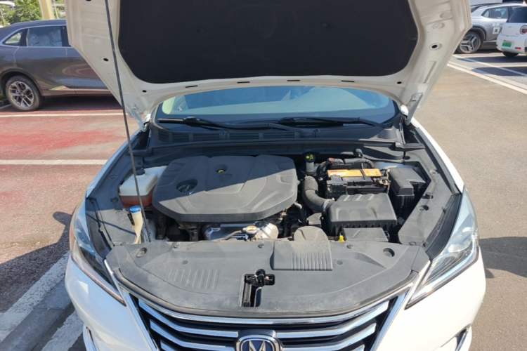 Used CHANGAN Eado 2019 High-Energy Edition 1.6L GDI Manual Pioneer Model China VI Standard Engine Bay