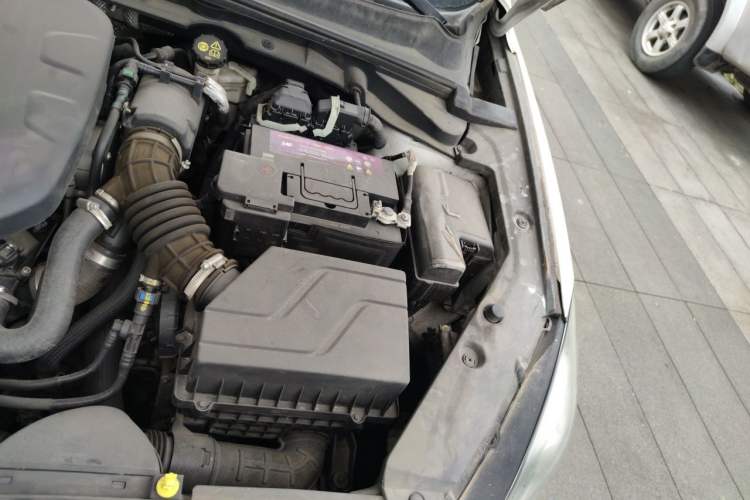Used CHANGAN Eado 2019 Blue Whale Edition 280T GDI DCT High-Speed Model Engine Bay Left