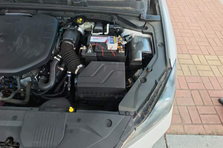 Used CHANGAN Eado 2019 Blue Whale Edition 280T GDI DCT High-Speed Model Engine Bay Left