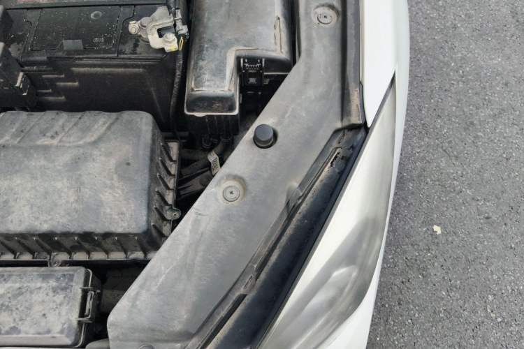 Used CHANGAN Eado 2019 1.6L GDI Manual Value Edition China VI Standard Engine Bay Left