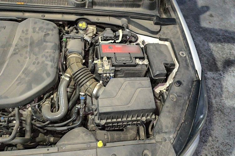 Used CHANGAN Eado 2019 Blue Whale Edition 280T GDI DCT High-Speed Model Engine Bay Left