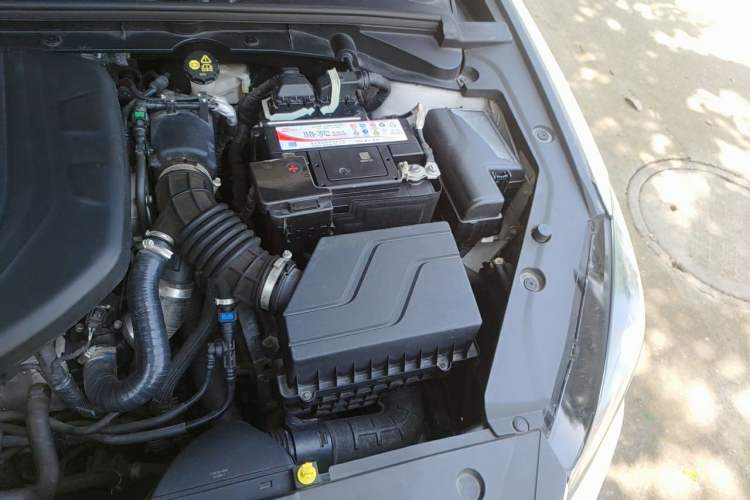 Used CHANGAN Eado 2019 Blue Whale Edition 280T GDI DCT High-Speed Model Engine Bay Left