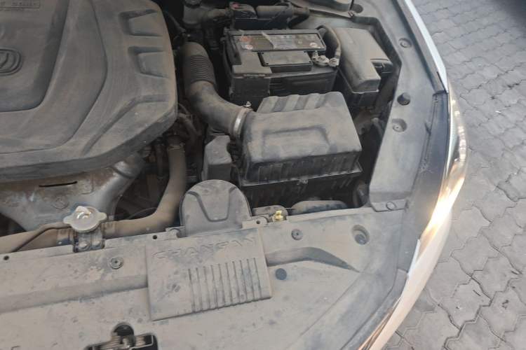 Used CHANGAN Eado 2019 High-Energy Edition 1.6L GDI Manual Pioneer Model China VI Standard Engine Bay Left