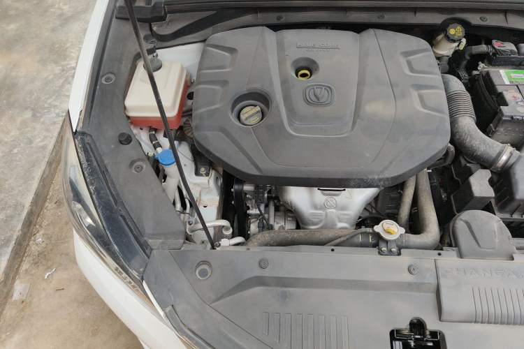 Used CHANGAN Eado 2019 High-Energy Edition 1.6L GDI Automatic Pioneer Model China VI Standard Engine Bay Right