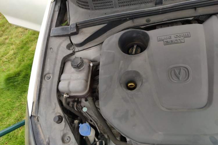 Used CHANGAN Eado 2019 Blue Whale Edition 280T GDI DCT High-Speed Model Engine Bay Right