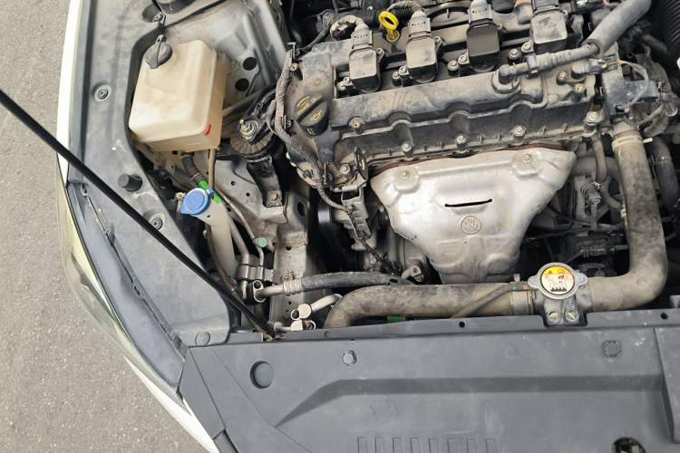 Used CHANGAN Eado 2019 1.6L GDI Manual Value Edition China VI Standard Engine Bay Right