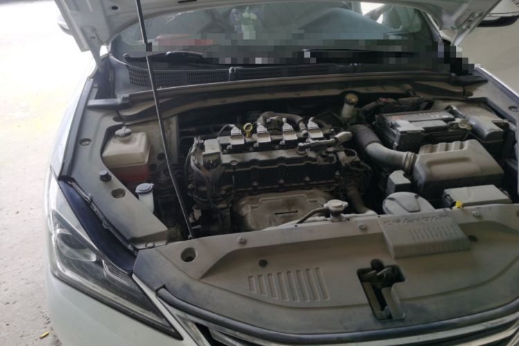 Used CHANGAN Eado 2019 1.6L GDI Manual Value Edition China VI Standard Engine Bay Right