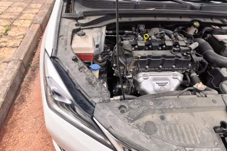 Used CHANGAN Eado 2019 1.6L GDI Manual Value Edition China VI Standard Engine Bay Right