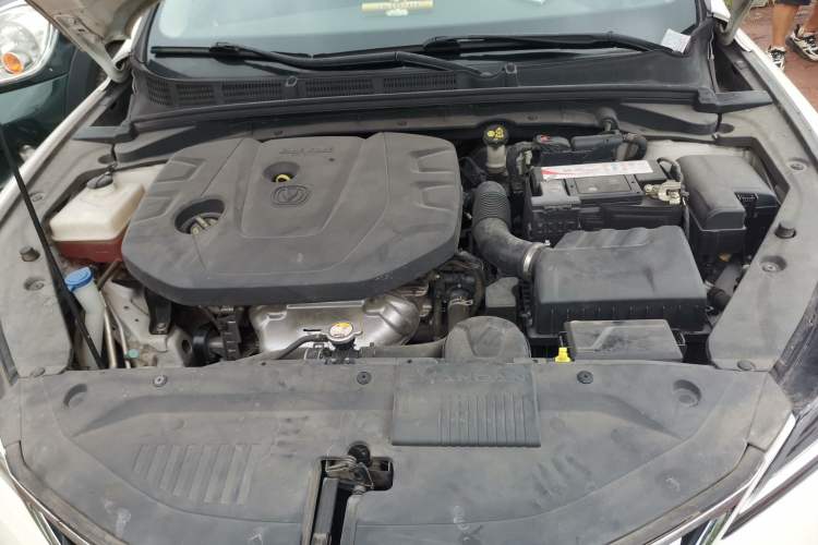 Used CHANGAN Eado 2019 High-Energy Edition 1.6L GDI Manual Pioneer Model China VI Standard Engine Bay