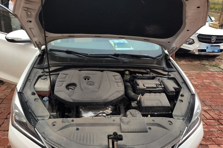 Used CHANGAN Eado 2019 High-Energy Edition 1.6L GDI Manual Pioneer Model China VI Standard Engine Bay