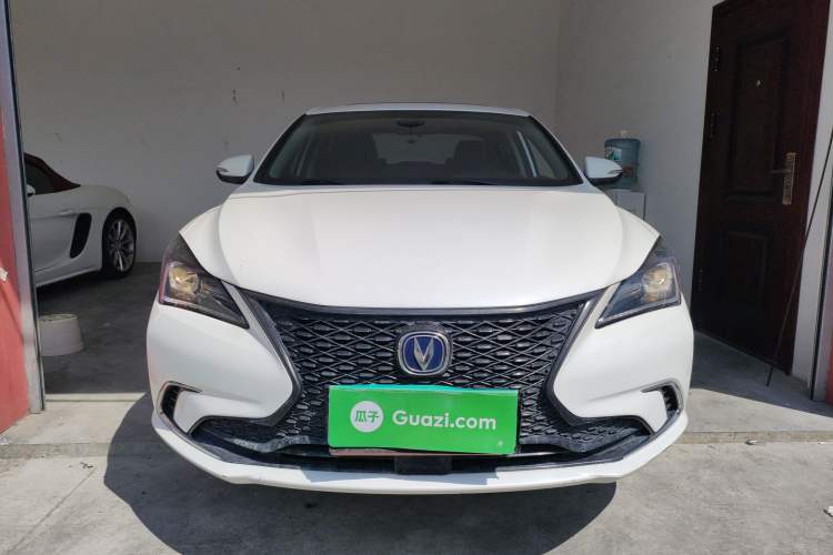 Used CHANGAN Eado 2019 Blue Whale Edition 280T GDI DCT High-Speed Model Exterior 1