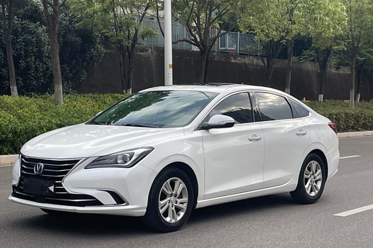Used CHANGAN Eado 2019 High-Energy Edition 1.6L GDI Automatic Pioneer Model China VI Standard Exterior 1