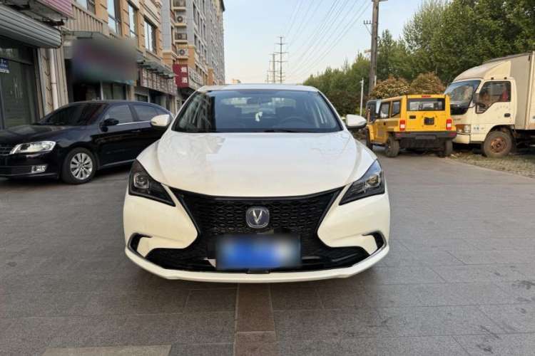 Used CHANGAN Eado 2019 Blue Whale Edition 280T GDI DCT High-Speed Model Exterior 1