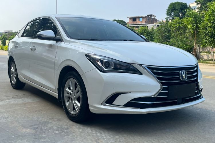 Used CHANGAN Eado 2019 High-Energy Edition 1.6L GDI Automatic Pioneer Model China VI Standard Exterior 1