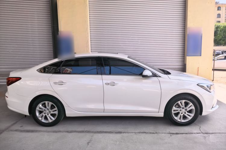 Used CHANGAN Eado 2019 High-Energy Edition 1.6L GDI Manual Pioneer Model China VI Standard Exterior 1