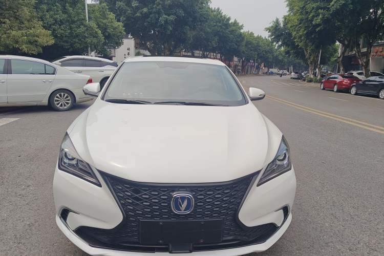 Used CHANGAN Eado 2019 Blue Whale Edition 280T GDI DCT High-Speed Model Exterior 1