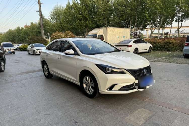 Used CHANGAN Eado 2019 Blue Whale Edition 280T GDI DCT High-Speed Model Exterior 2