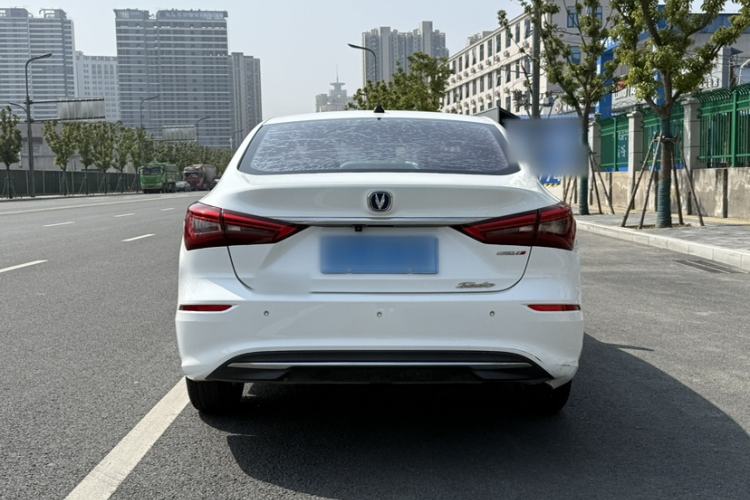 Used CHANGAN Eado 2019 1.6L GDI Manual Value Edition China VI Standard Exterior 3